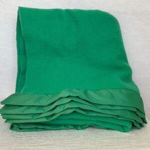 Wool Blanket Green Old Mill Glen Laine by Bainton 100% Wool Blanket Satin Trim